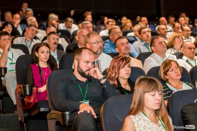 Сотні гостей та офіційні вітання: у Луцьку – міжнародний бізнес-форум. ФОТО