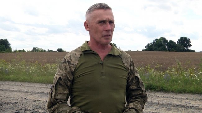 Волинянин відпросився з фронту, щоб допомогти дружині жнивувати. ВІДЕО