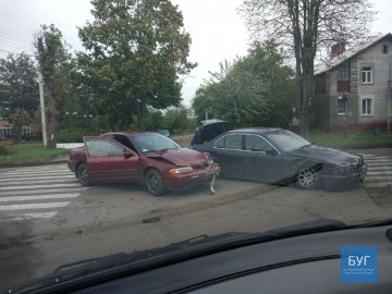 Аварія на Волині: на перехресті не розминулись Ford  і BMW