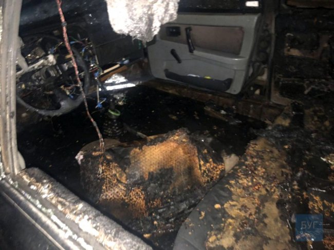 У місті на Волині вночі горів автомобіль. ФОТО