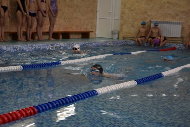 У луцькій гімназії №21 – новий басейн. ФОТО