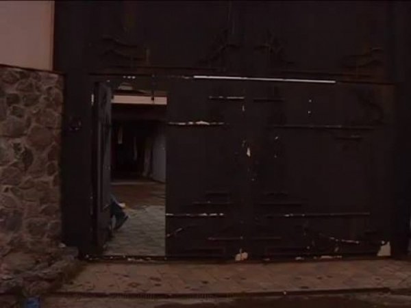 Невідомі помилково підпалили будинок сусіда Царьова. ФОТО. ВІДЕО