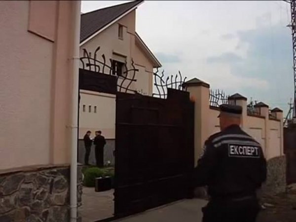 Невідомі помилково підпалили будинок сусіда Царьова. ФОТО. ВІДЕО