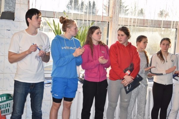 У Луцькому басейні відбулись змагання з плавання