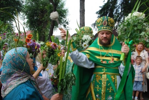 Як у луцькому храмі святкували Трійцю. ФОТО