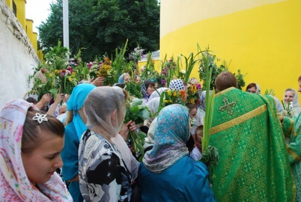 Як у луцькому храмі святкували Трійцю. ФОТО