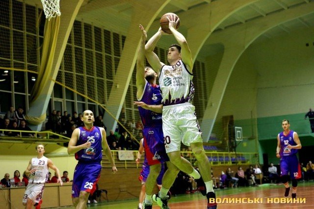 Баскетболісти «Старого Луцька» обіграли команду з Житомира. ФОТО