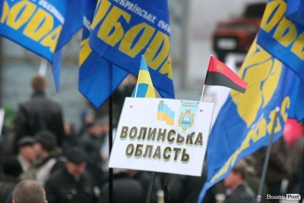 «Вставай, Україно» у Луцьку: обличчя протесту. ФОТО