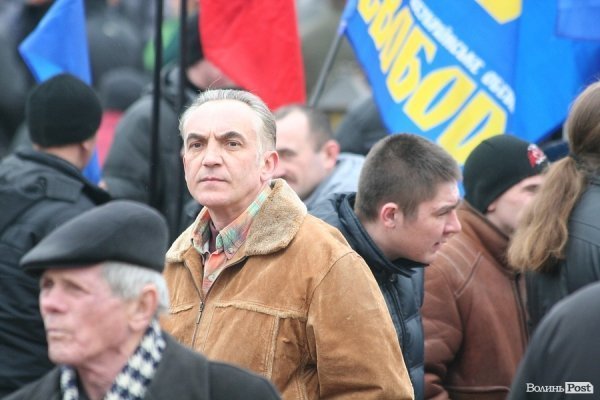 «Вставай, Україно» у Луцьку: обличчя протесту. ФОТО