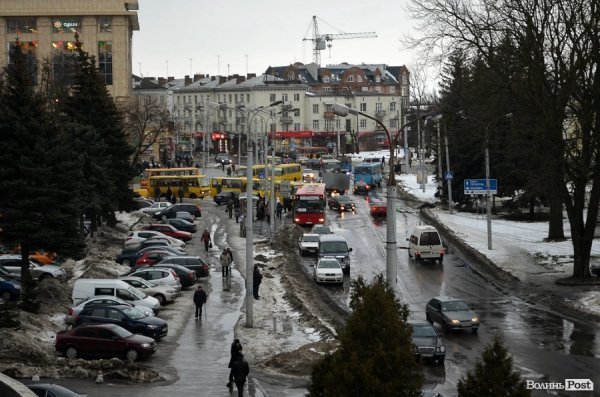 Таким бачать центр Луцька працівники радіостанції зі свого балкону