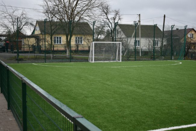 У Горохові відкрили футбольне поле зі штучним покриттям. ФОТО