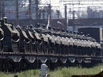 Росія тягне до кордонів України ешелон з ракетами та боєприпасами, –  СтратКом ЗСУ