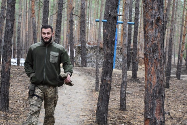 Показали фото волинської «криївки» у луганських лісах