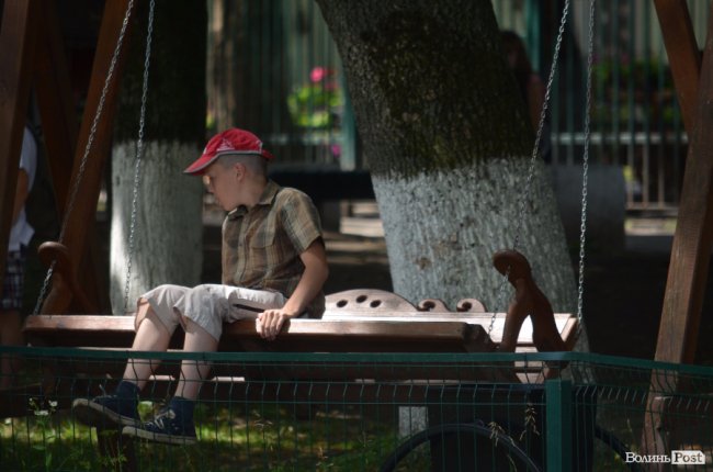 Дітям атовців влаштували екскурсію Луцьким зоопарком