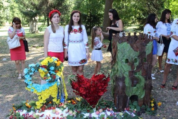 Луцьк ряснів різнобарв’ям квіткових композицій. ФОТО