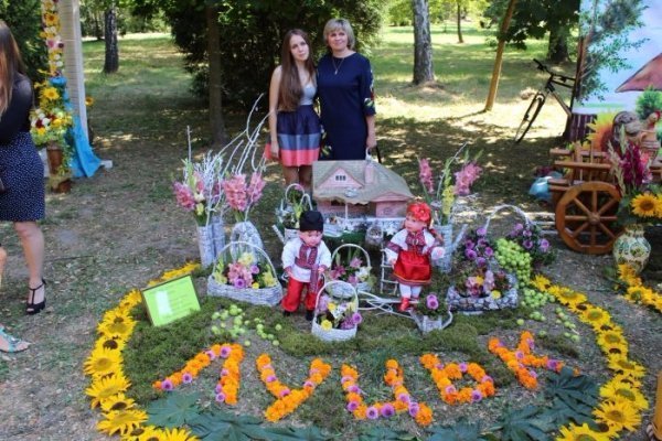 Луцьк ряснів різнобарв’ям квіткових композицій. ФОТО