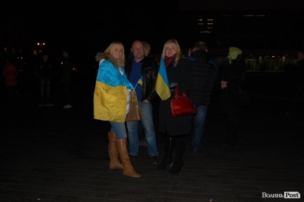 У Луцьку розпочався Євромайдан. ФОТО. ВІДЕО