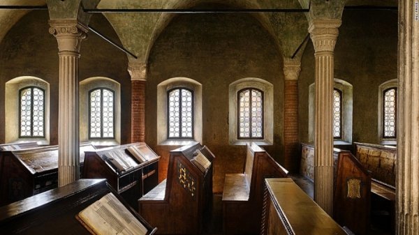 Бібліотека Малатестіана, Чезена, Італія