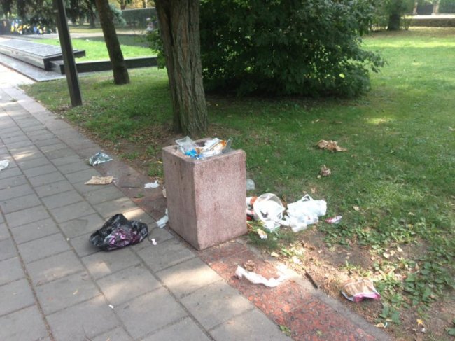 Луцький Меморіал - у смітті