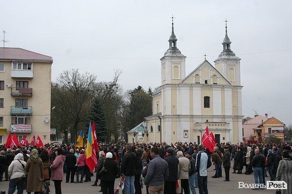 Порошенко на Волині обіцяв повернути Крим. ФОТО