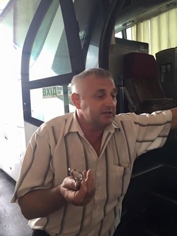 Волинянина не хотіли пускати до автобуса з пільговим квитком на проїзд. ФОТО