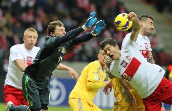 Андрія Пятов проти Левандовські