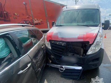 У Луцьку – ДТП: зіткнулися два автомобілі