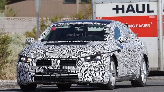 Фотошпигуни вперше зняти новий Volkswagen Passat CC. ФОТО