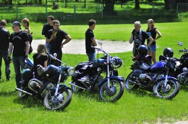 Байкери-«терапевти» влаштували свято для дітей. ФОТО