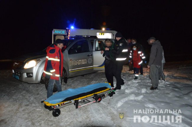 Добу блукав у лісі: на Волині поліцейські оперативно відшукали зниклого чоловіка. ФОТО