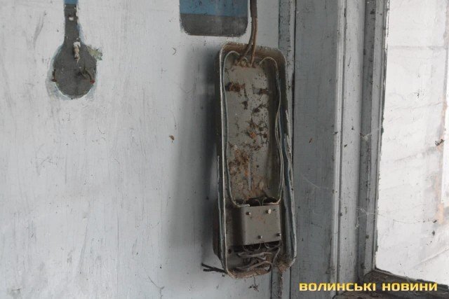 На Волині вагітну сироту поселили у хату-розвалюху, яка не придатна для проживання. ФОТО