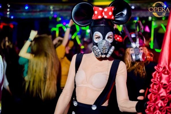 «Вусата вечірка» в луцькому клубі. ФОТО