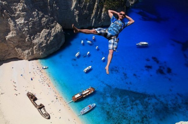 за секунду до того, як розкриється парашут