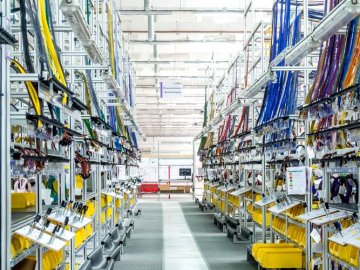 Працівник обікрав відомий завод на Волині на чималу суму грошей