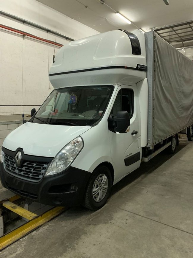 На «Ягодині» у вантажівці знайшли прихований товар на 3 мільйони