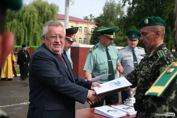 Луцьким прикордонникам надарували транспорту на 2,5 мільйона