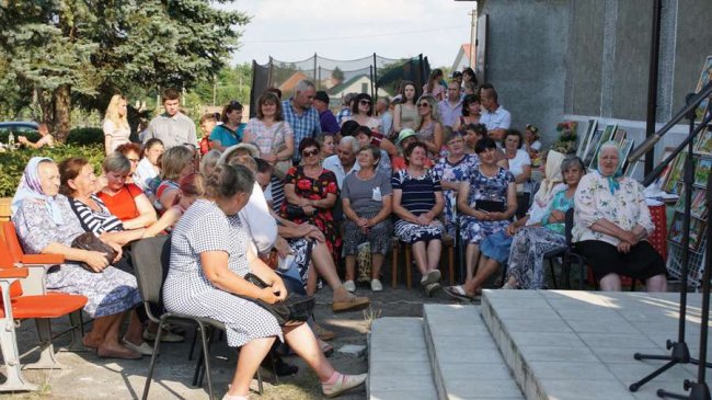 З танцями та музикою: як у Липлянах, Рокинях та Прилуцькому святкували День села. ФОТО