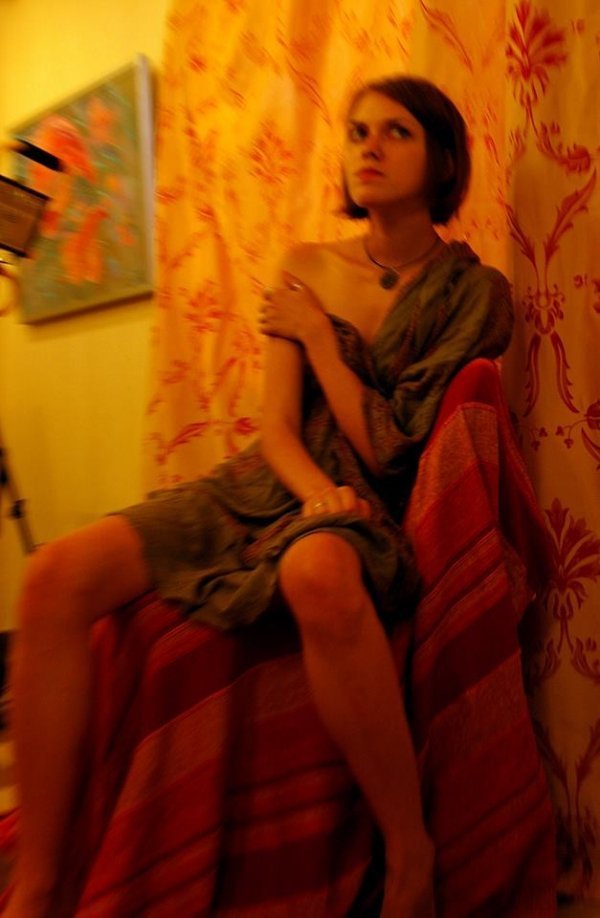 Еротичне мистецтво: у луцькій галереї малюють з натури. ФОТО