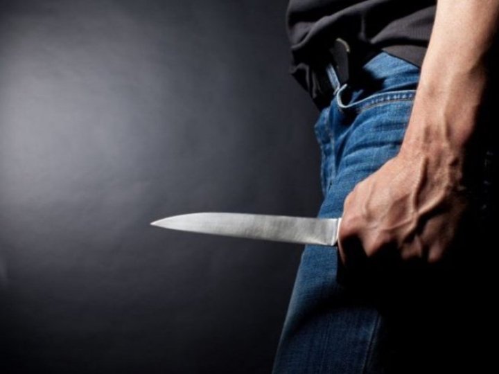 На Волині судили чоловіка, який напав на поліцію з ножем