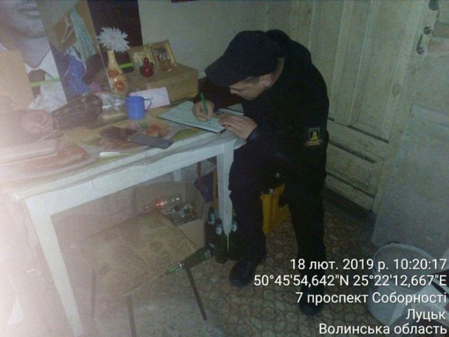 У Луцьку в пункті прийому склотари приторговували сурогатом