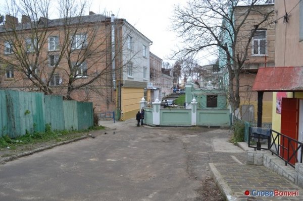 «За стінами» луцької вулиці Лесі Українки. ФОТО