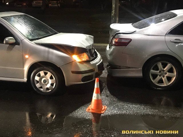 У Луцьку – аварія за участю трьох автомобілей