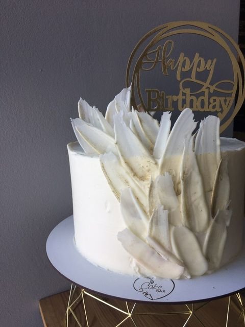 Тістечка у формі плиток шоколаду і трайфл у стаканчиках: волинянки розпочали «солодкий» бізнес у розпал карантину 