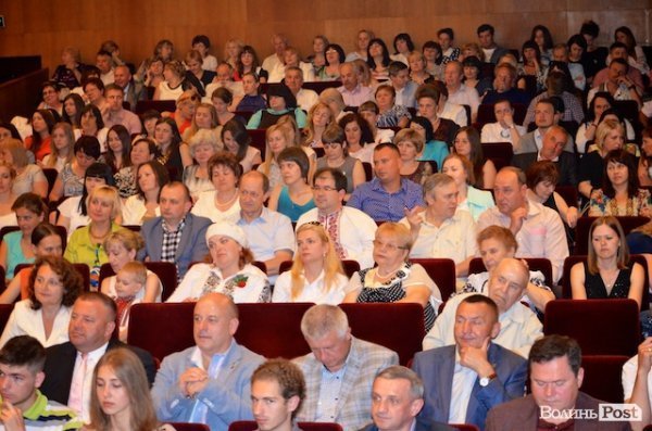 СНУ імені Лесі Українки привітали із 75-річчям. ФОТО