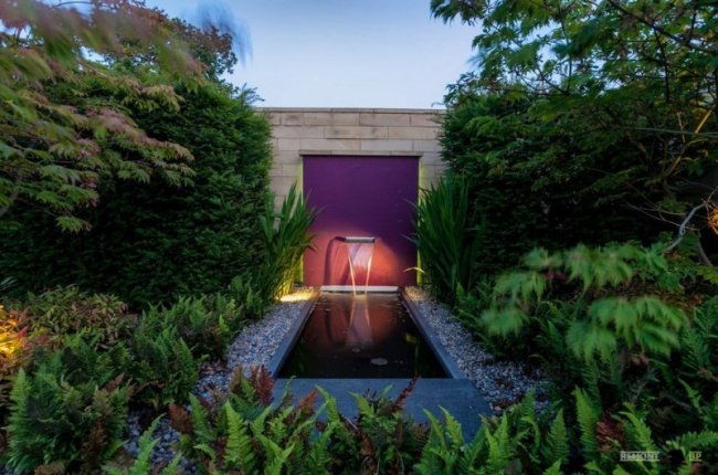 Невеликі штучні водойми додають затишку. Фото remontbp.com