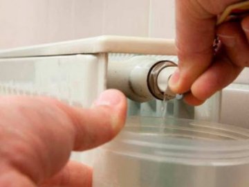 У місті на Волині люди зливають воду з системи опалення, щоб мити посуд