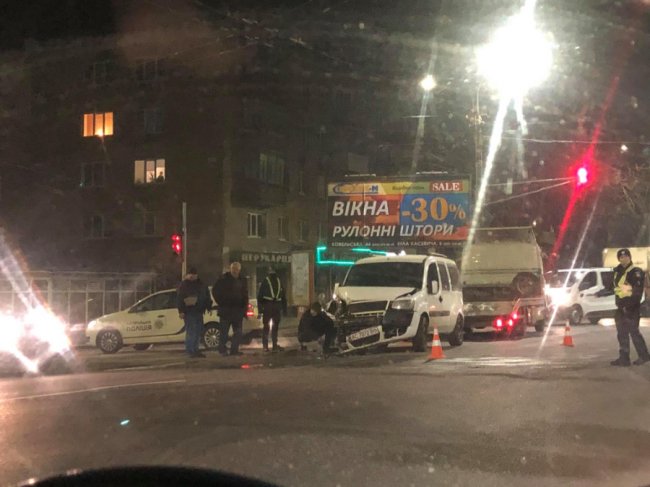 У Луцьку на Рівненській – аварія. ФОТО