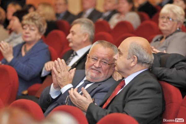 У Луцьку нагороджували працівників телебачення, радіо і зв’язку. ФОТО