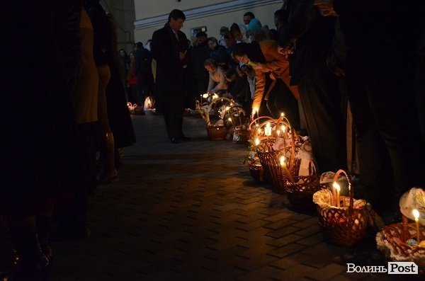 Великодня ніч у центрі Луцька. ФОТО