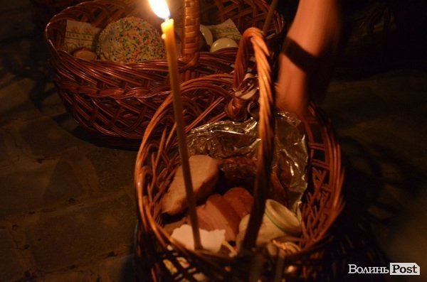 Великодня ніч у центрі Луцька. ФОТО